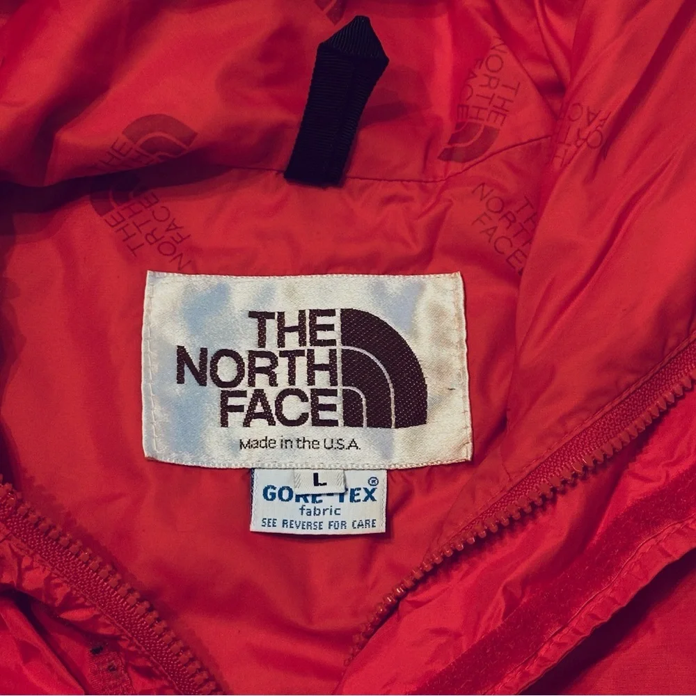 The North Face Vintage Red Gore-Tex Jacket Waterproof Windbraker Size L
